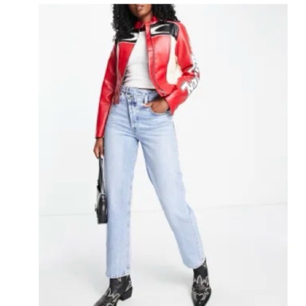 Straight Leg Women's Jeans in Light Blue